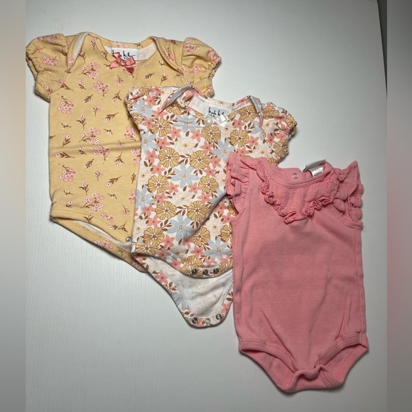 Nicole Miller Baby Onesie Bundle - Picture 1 of 3